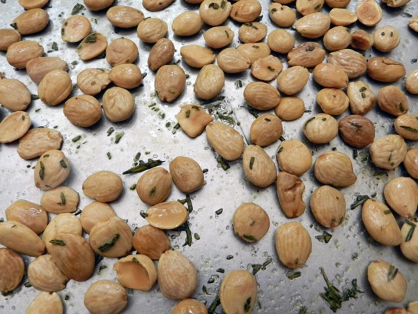 roasted rosemary almonds