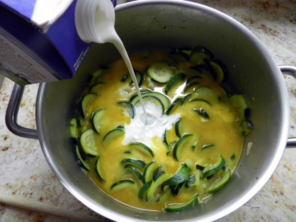 cold curried zucchini soup