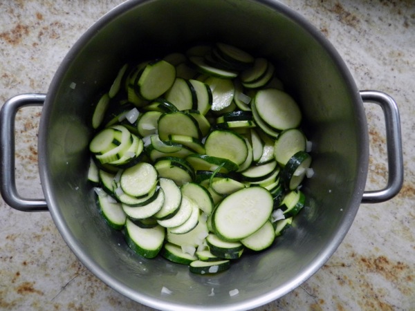 cold curried zucchini soup