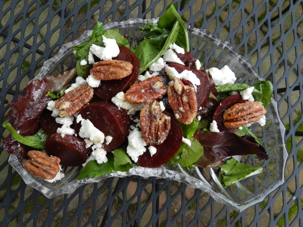 salad of roasted beets and goat cheese