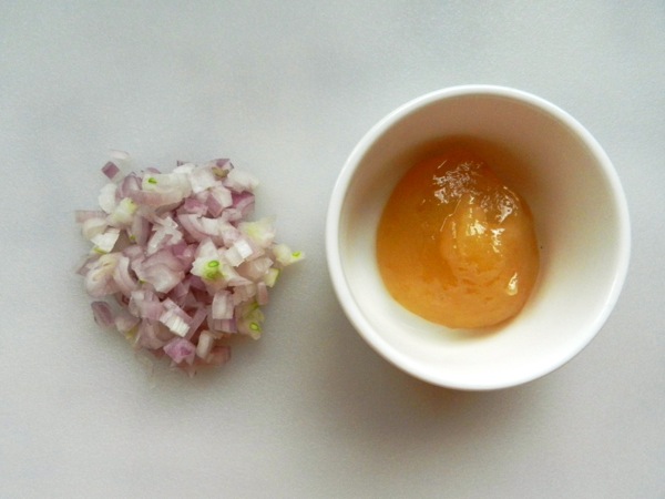 pear and pomegranate salad